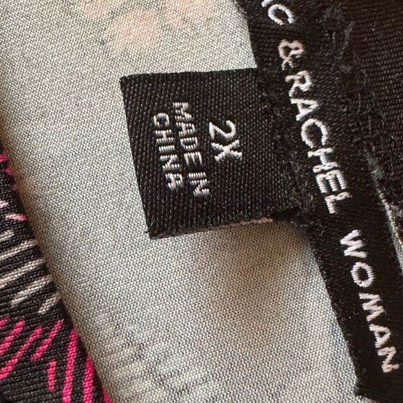 ZAC AND RACH Top Women 2x Black Floral Hi Low Flowy Tunic‎ Long Sleeve Stretch - Picture 3 of 6